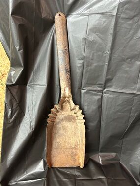 Primitive Rusted Metal Garden Scoop in Brown and Tan